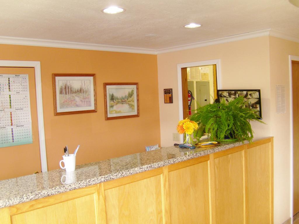 Stagecoach Inn Motel Molalla Экстерьер фото
